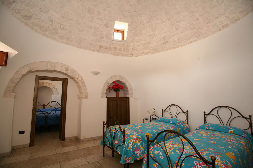 Trulli Convertini Locorotondo Oda fotoğraf